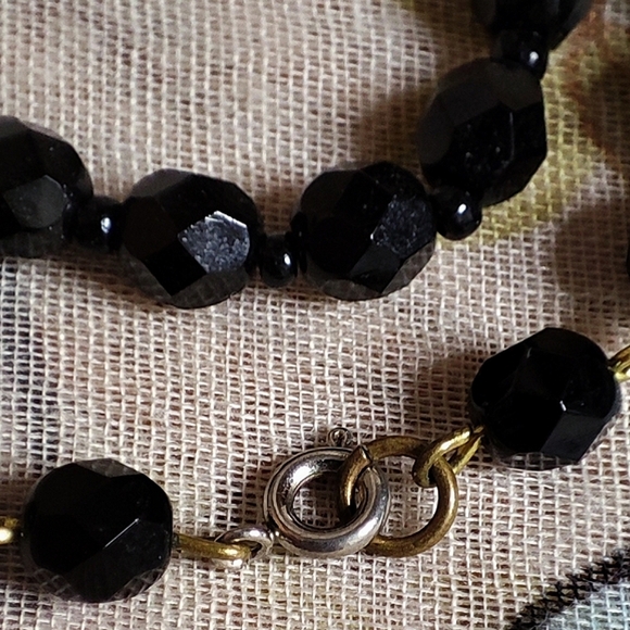 Vintage Antique Jet Black Glass Faceted Single Strand Beaded Mourning Necklace - Picture 6 of 10